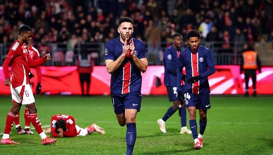 同城乐体育直播-包含里尔客场逼平对手，抢得难得一分的词条