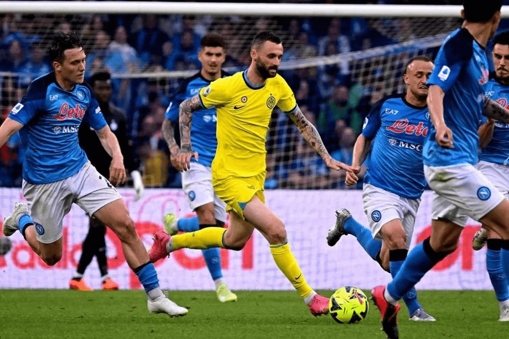 克罗普利赢得关键胜利,背靠胜利 克罗普利赢得关键胜利,背靠胜利