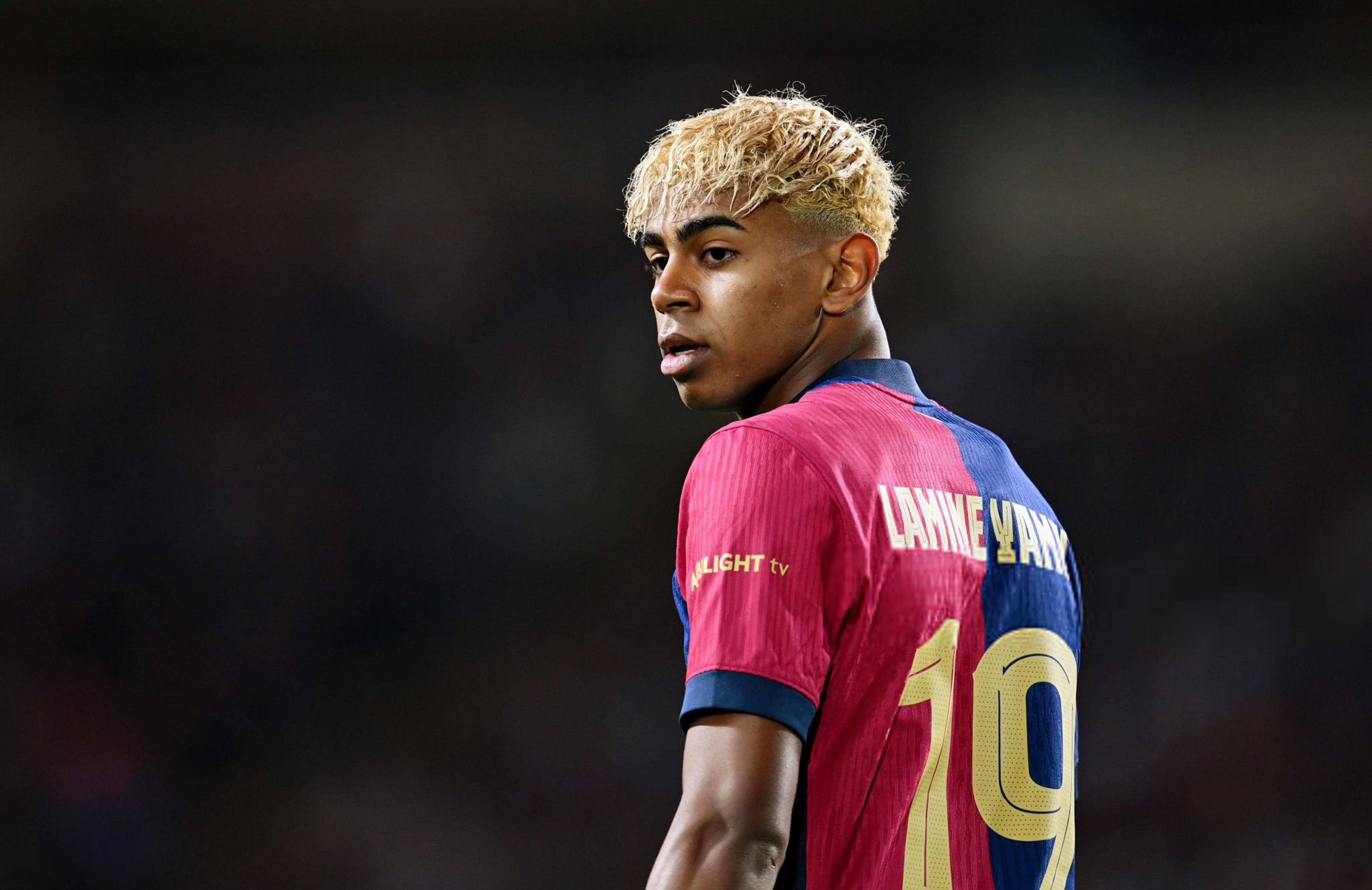 包含巴塞罗那赢得重要比赛，备受赞誉的词条