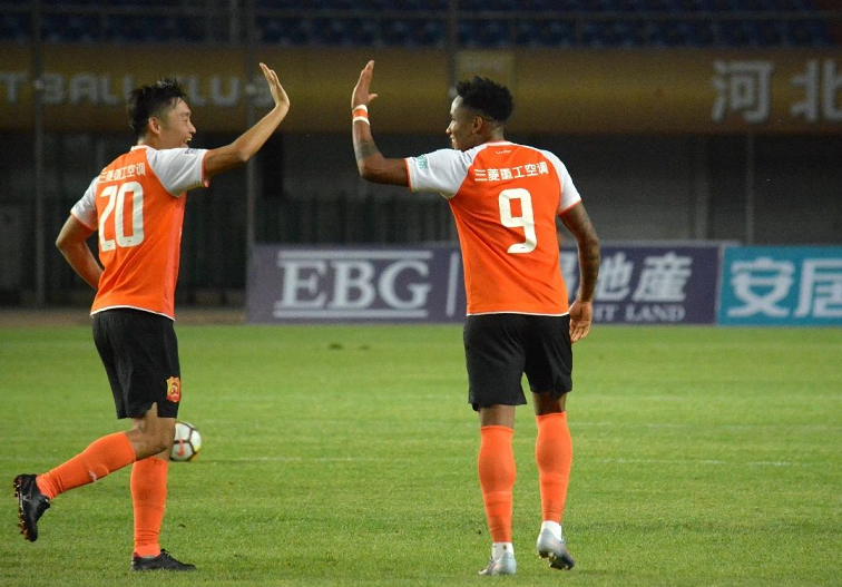 关于青岛黄海客场对阵辽宁宏运，局势紧迫的信息