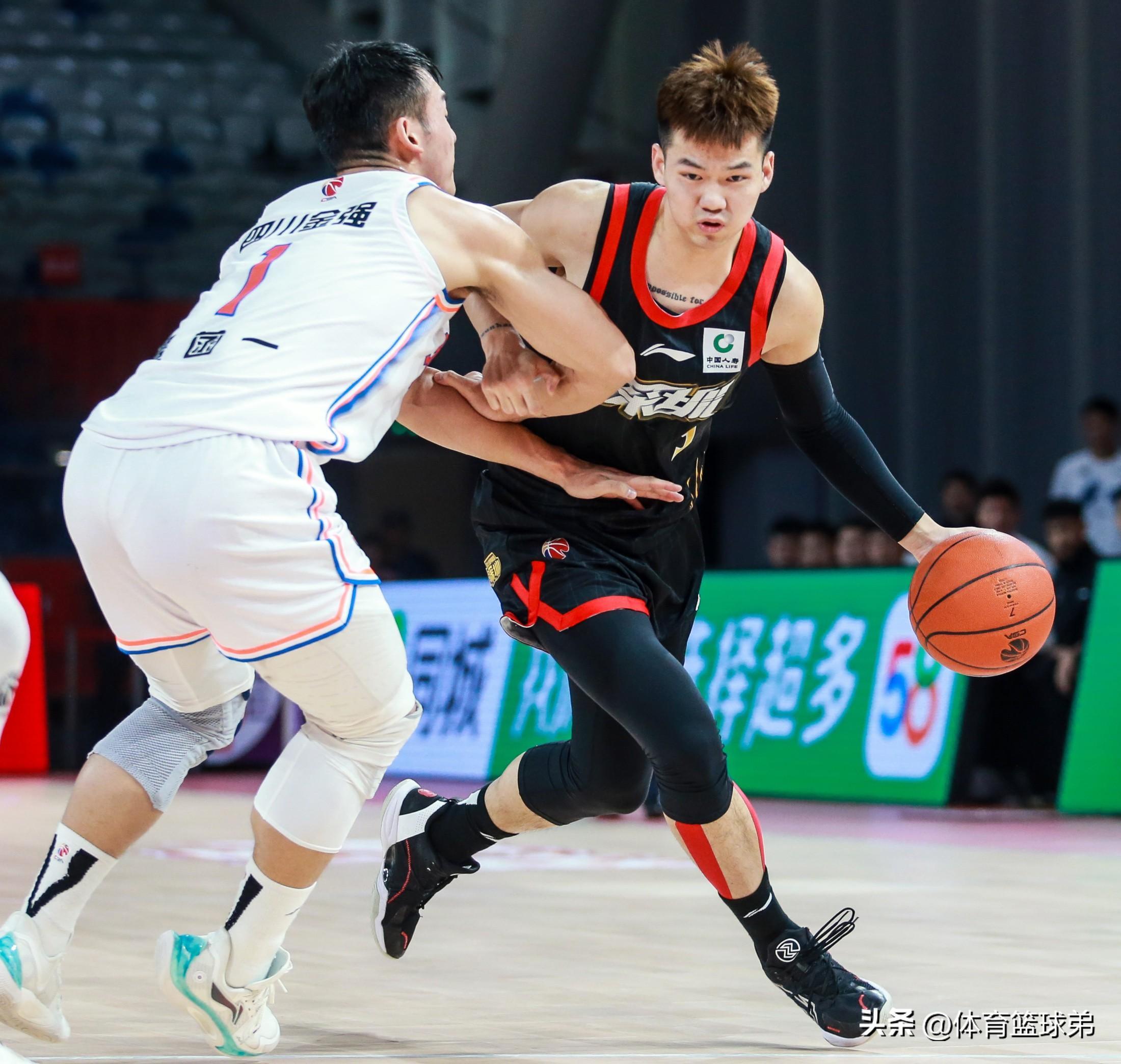 上海男篮与山东队即将上演对决